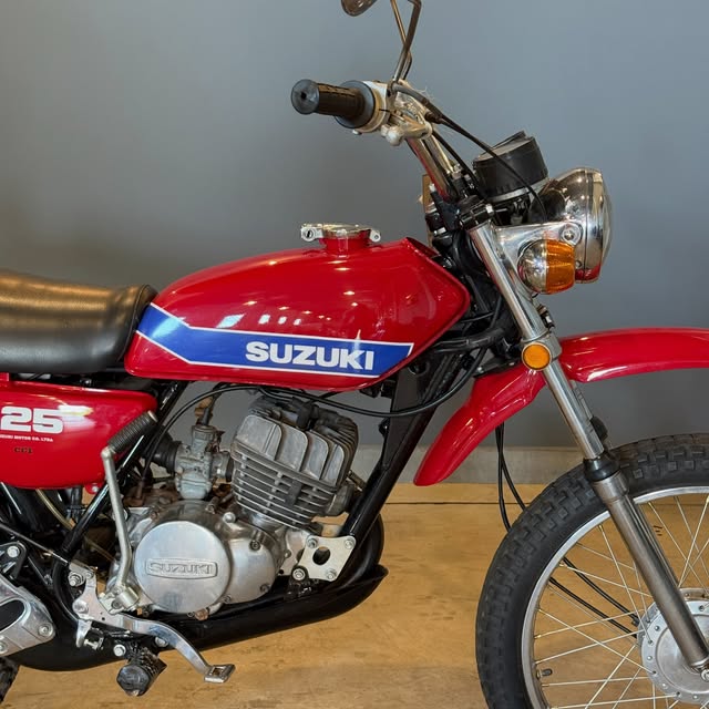 SUZUKI TS 125 - Imagem 8
