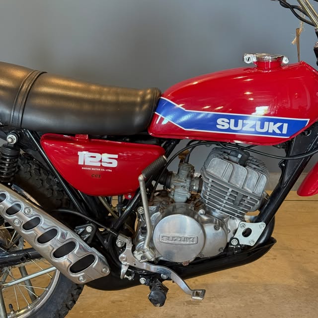 SUZUKI TS 125 - Imagem 9