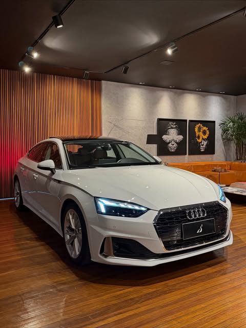AUDI A5 PRESTIGE PLUS - Imagem 1