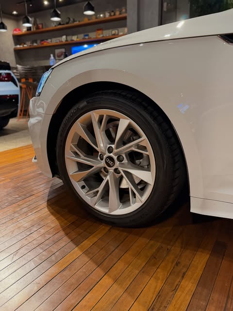 AUDI A5 PRESTIGE PLUS - Imagem 14