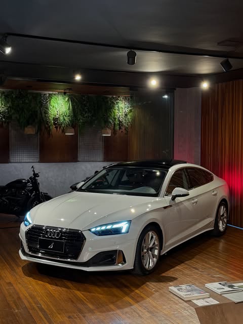 AUDI A5 PRESTIGE PLUS - Imagem 19