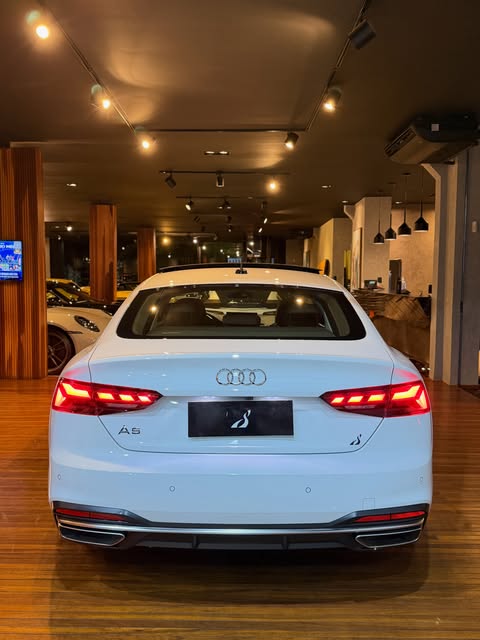 AUDI A5 PRESTIGE PLUS - Imagem 4
