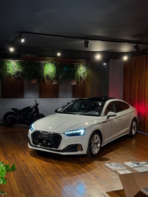 AUDI A5 PRESTIGE PLUS - Imagem 9