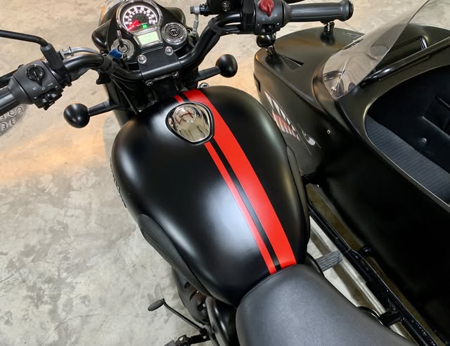 ROYAL ENFIELD CLASSIC 350 - Imagem 7