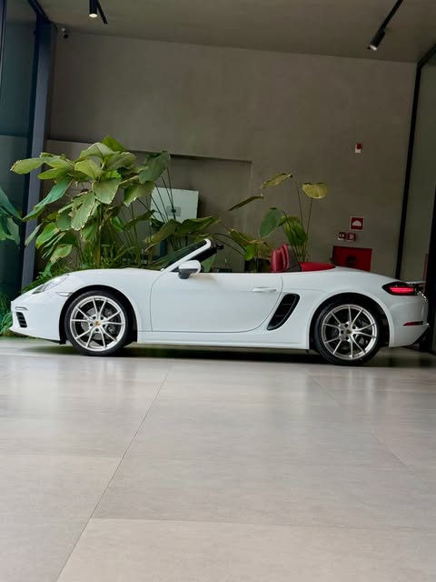 PORSCHE 718 BOXSTER - Imagem 15