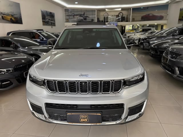 JEEP GRAND CHEROKEE 4XE - Imagem 2