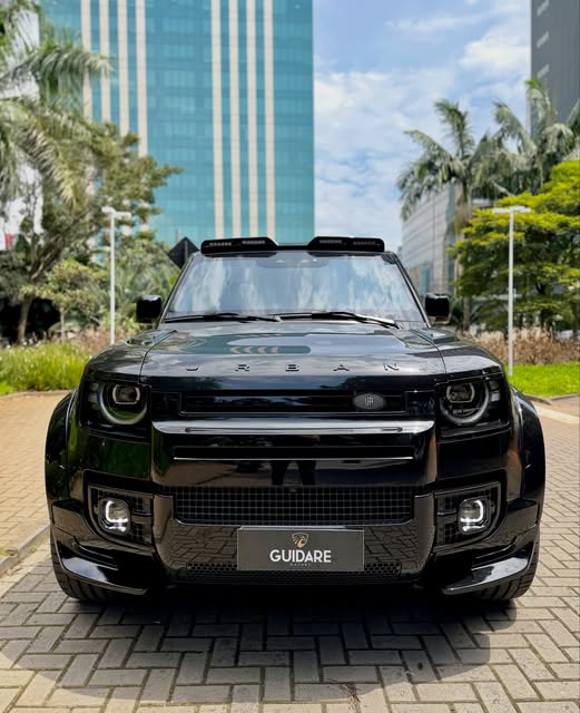 LAND ROVER DEFENDER 110X DYNAMIC HSE HYBRID - Imagem 2