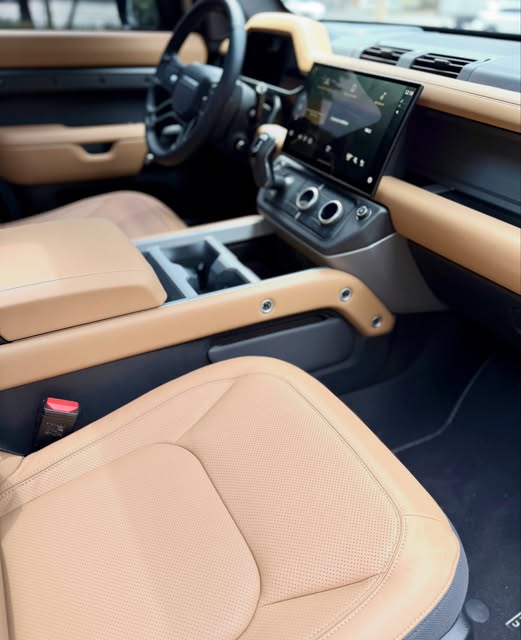 LAND ROVER DEFENDER 110X DYNAMIC HSE HYBRID - Imagem 5
