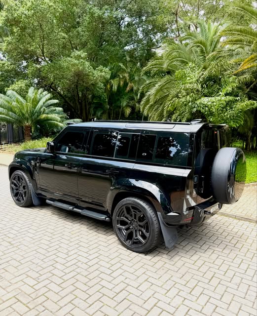 LAND ROVER DEFENDER 110X DYNAMIC HSE HYBRID - Imagem 7