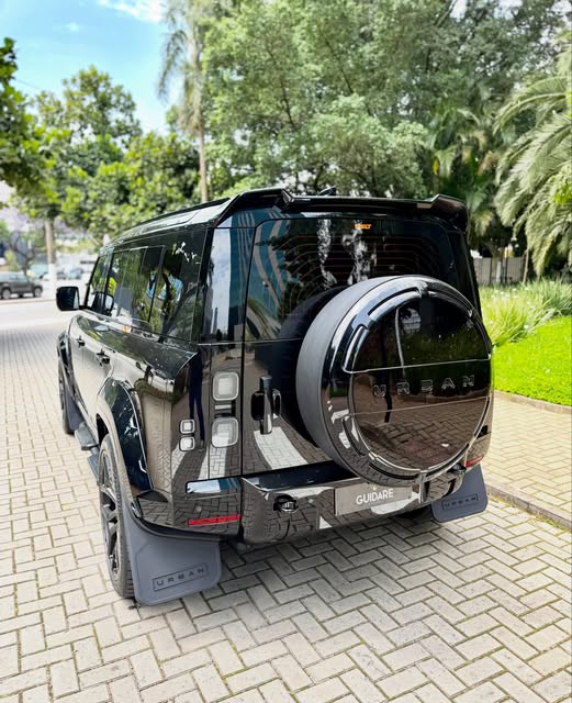 LAND ROVER DEFENDER 110X DYNAMIC HSE HYBRID - Imagem 8