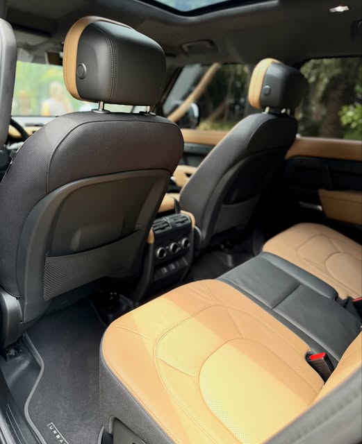 LAND ROVER DEFENDER 110X DYNAMIC HSE HYBRID - Imagem 9