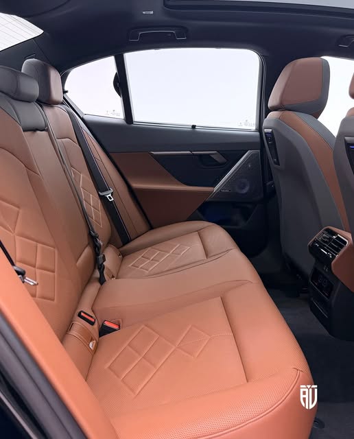 BMW I5 M60 - Imagem 13