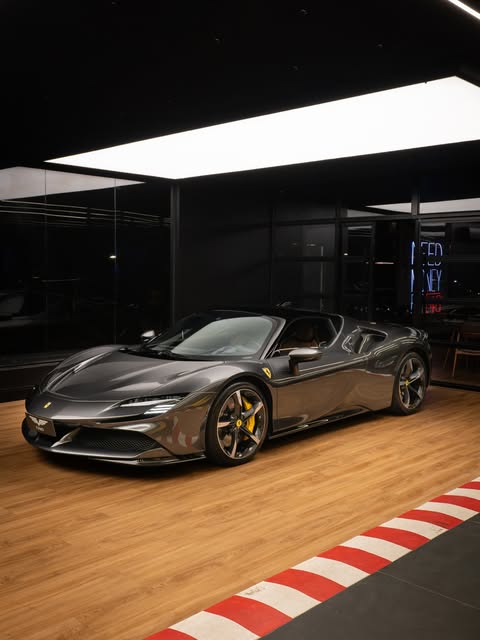 FERRARI SF90 - Imagem 1