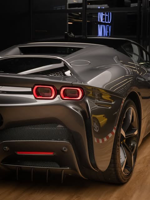 FERRARI SF90 - Imagem 19