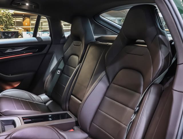 PORSCHE PANAMERA 4S E-HYBRID - Imagem 10