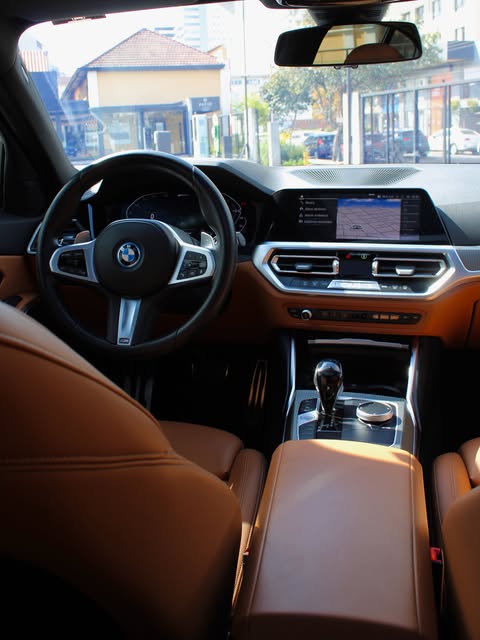 BMW 330E MSPORT - Imagem 7