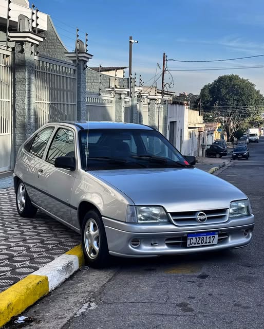 CHEVROLET KADETT GL - Imagem 2