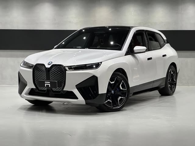 BMW IX XDRIVE50 SPORT - Imagem 3
