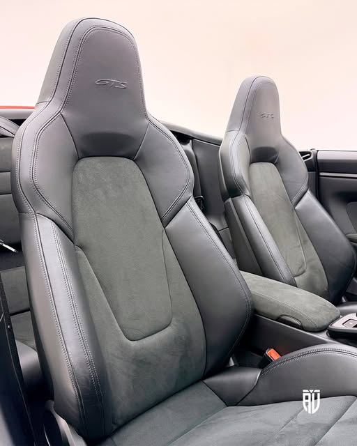 PORSCHE 911 CARRERA GTS CABRIOLET - Imagem 15