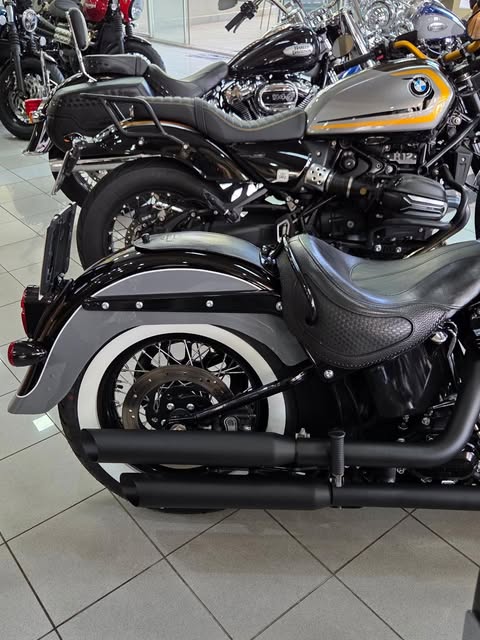 HARLEY-DAVIDSON SOFTAIL DELUXE - Imagem 4