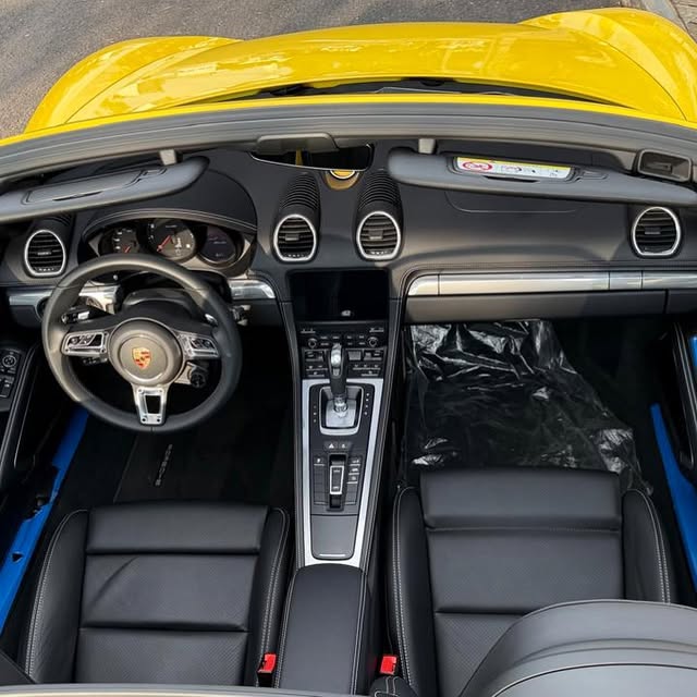 PORSCHE 718 STYLE EDITION - Imagem 9