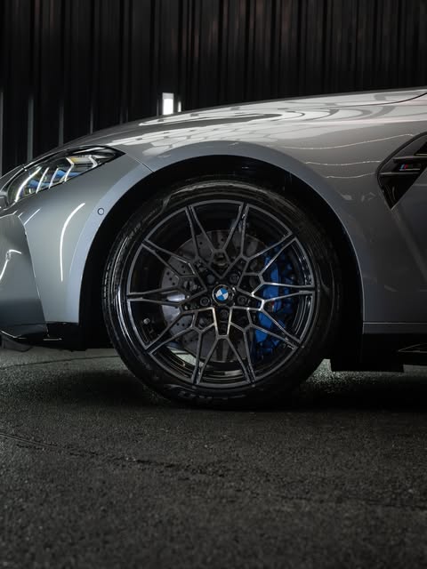 BMW M3 COMPETITION - Imagem 11