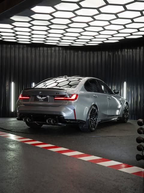 BMW M3 COMPETITION - Imagem 13