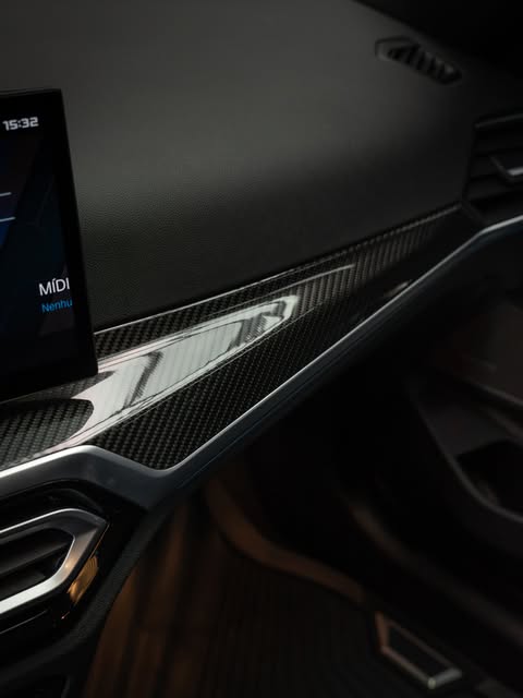 BMW M3 COMPETITION - Imagem 14