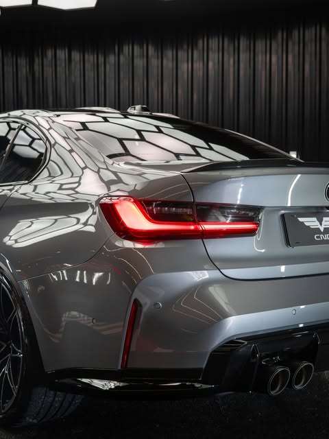 BMW M3 COMPETITION - Imagem 15