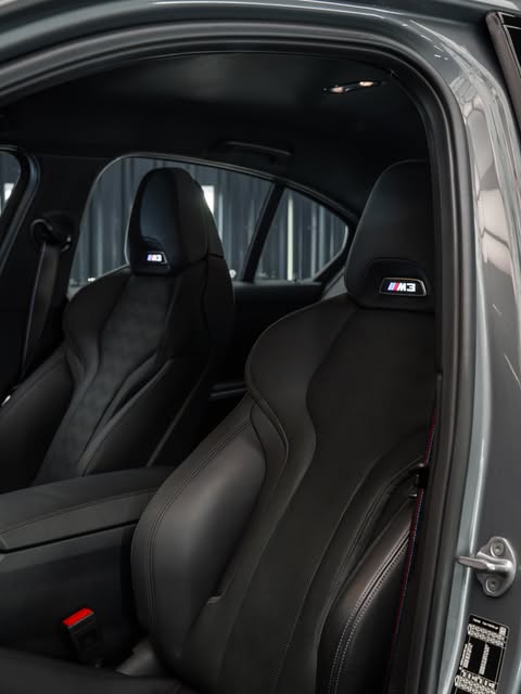 BMW M3 COMPETITION - Imagem 16
