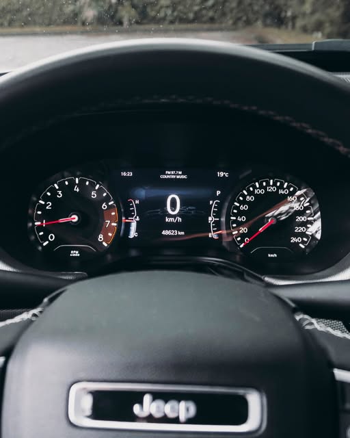 JEEP COMPASS LONGITUDE - Imagem 4