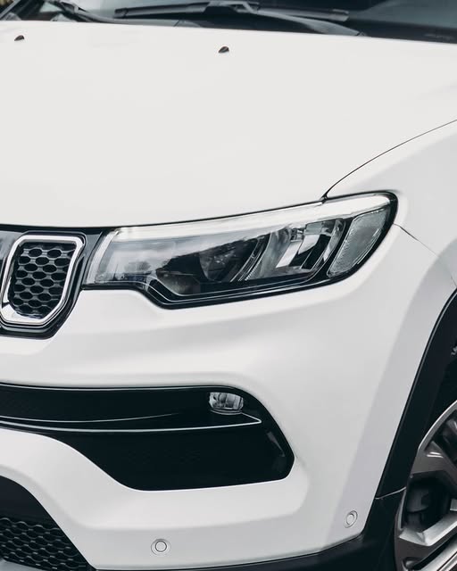 JEEP COMPASS LONGITUDE - Imagem 9