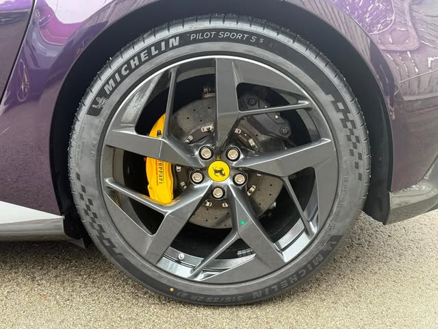 FERRARI 12CILINDRI - Imagem 5