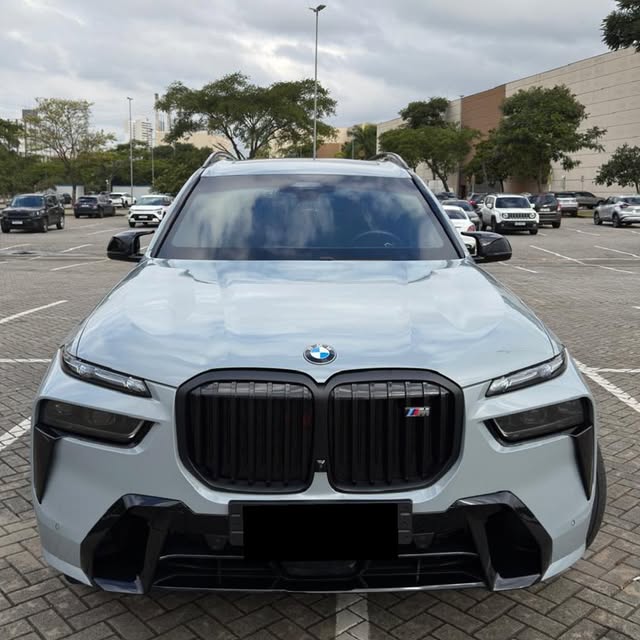 BMW X7 M60I - Imagem 10