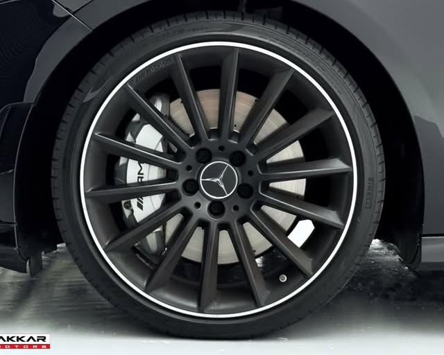 MERCEDES-BENZ A 35 AMG AMG - Imagem 6