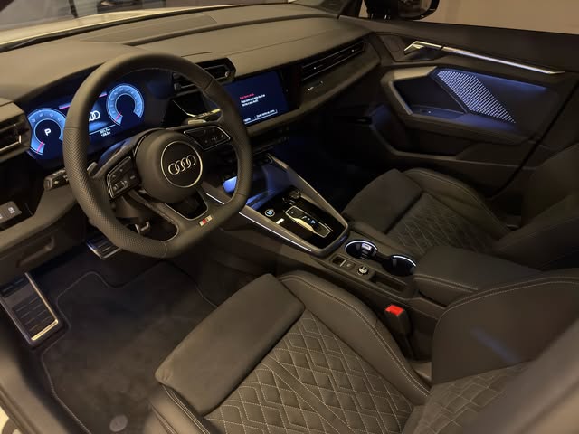 AUDI A3 PERFORMANCE BLACK - Imagem 8