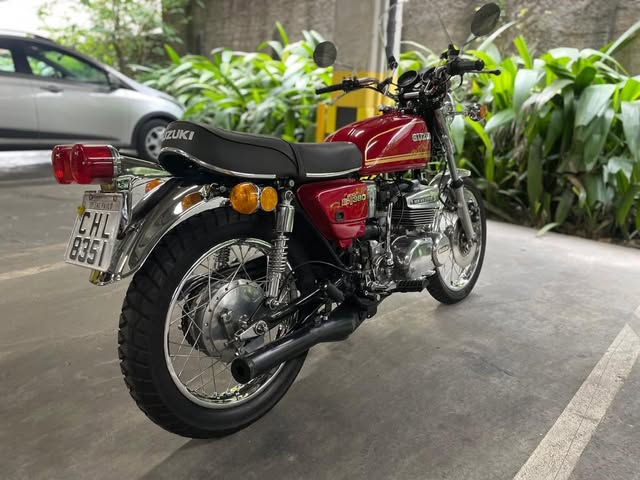 SUZUKI GT 380 - Imagem 9