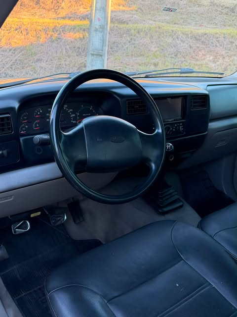 FORD F-250 XL-L - Imagem 10