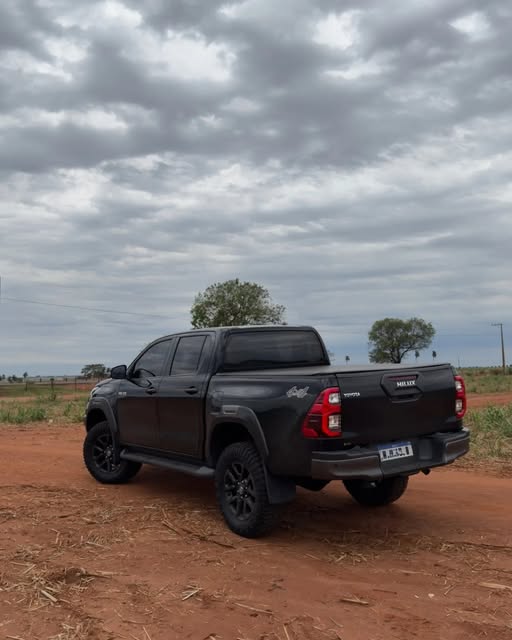 TOYOTA HILUX CONQUEST - Imagem 3