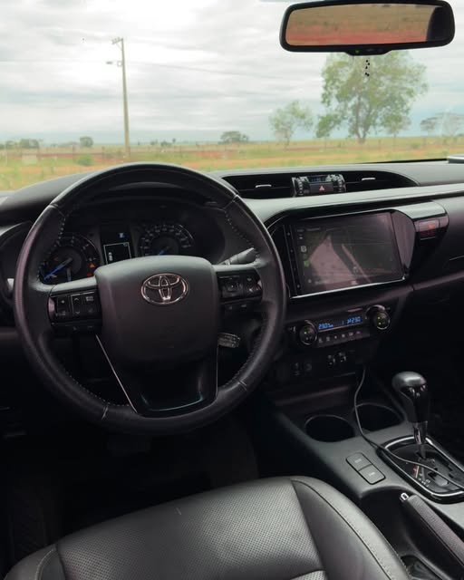 TOYOTA HILUX CONQUEST - Imagem 5