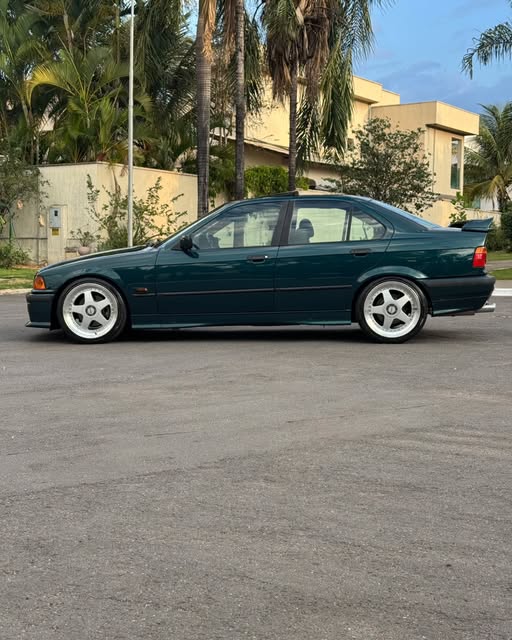 BMW 320I - Imagem 11