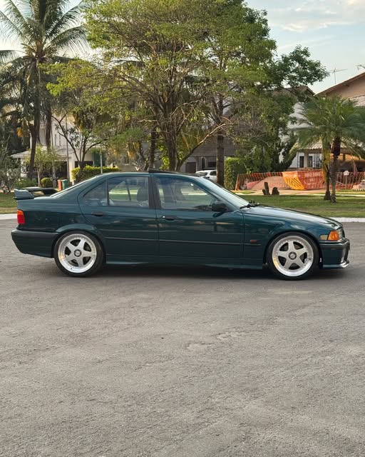 BMW 320I - Imagem 10