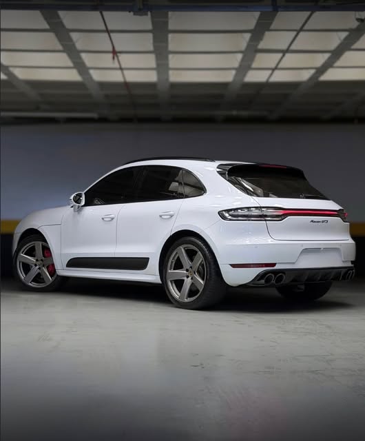 PORSCHE MACAN GTS - Imagem 2