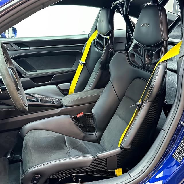 PORSCHE 911 GT3 - Imagem 2