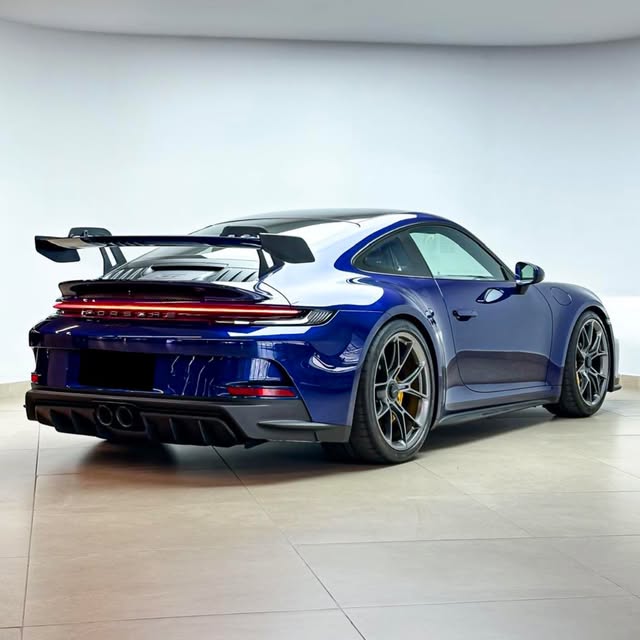 PORSCHE 911 GT3 - Imagem 5