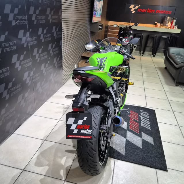 KAWASAKI ZX636 - Imagem 13