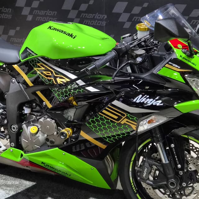 KAWASAKI ZX636 - Imagem 5