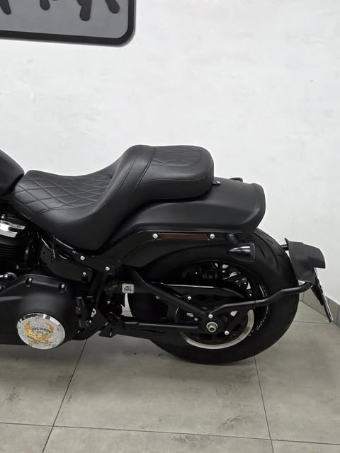 HARLEY-DAVIDSON SOFTAIL FAT BOB - Imagem 14