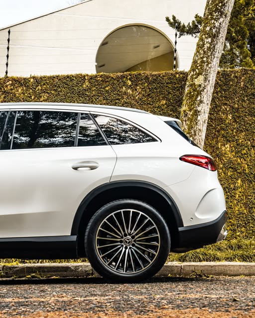 MERCEDES-BENZ GLC 300 MHEV - Imagem 6