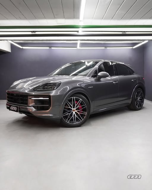 PORSCHE CAYENNE E-HYBRID COUPÉ AWD TIPTRONIC S - Imagem 1